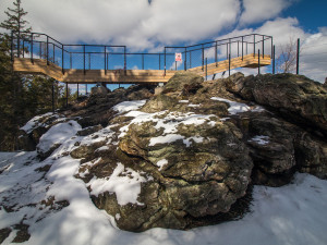 Nad Rokytnicí se tyčí nové vyhlídkové plošiny. Hotové by mohly být do letní sezóny