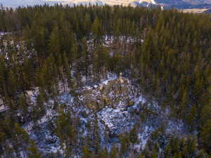 Nad Rokytnicí se tyčí nové vyhlídkové plošiny. Hotové by mohly být do letní sezóny