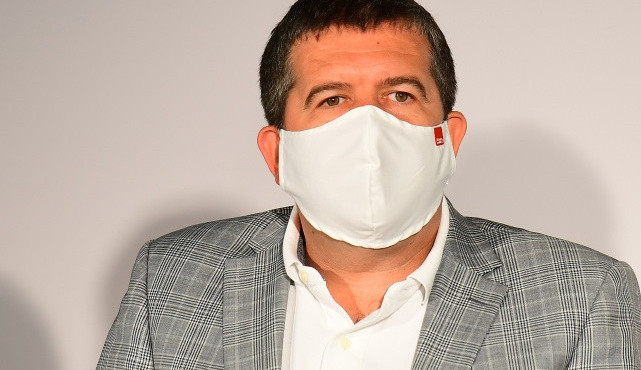 Už toho bylo moc, uvedl Hamáček, který dnes zkolaboval. Odpoledne se nezúčastní jednání ve Sněmovně