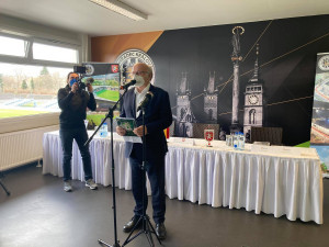 Hradec Králové podepsal smlouvu na nový fotbalový stadion. Hotovo má být do dvou let