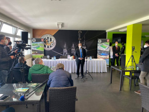 Hradec Králové podepsal smlouvu na nový fotbalový stadion. Hotovo má být do dvou let