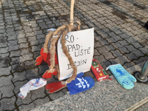 Desítky lidí v Hradci Králové podpořili nezávislost České televize