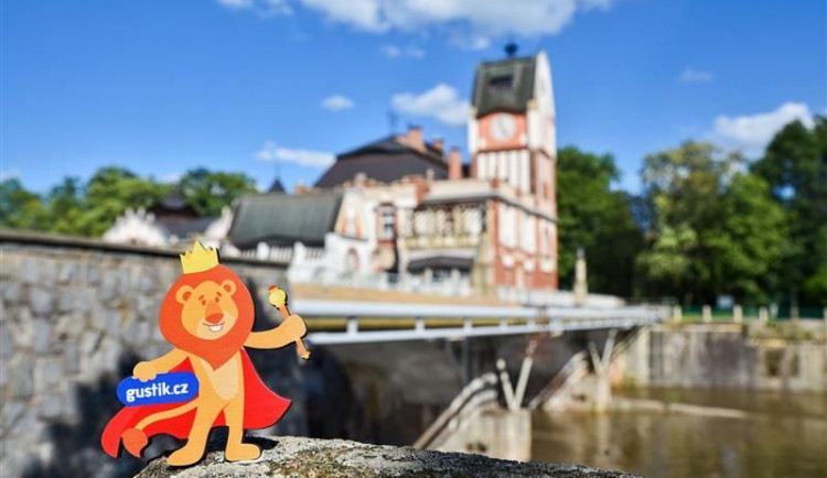 Hradecký lev Gustík dostal ocenění. Turisty bude provázet i v letošním roce