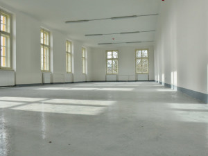 Stavební práce v Gayerových kasárnách skončí v květnu. Kompletně hotovo bude do konce roku