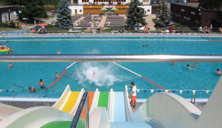 Náchod letos zůstane bez koupaliště. V plánu je opravit dětský bazén