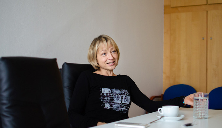 Člověk si v dnešní době uvědomí, co je důležité, a začne si vážit maličkostí, říká herečka Klára Cibulková