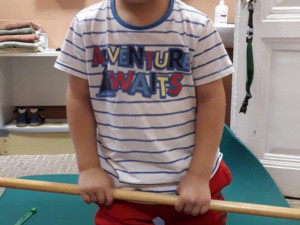 Měl z něj být ležák, vzpomíná maminka Adámka. Se synem bojují o soběstačnost