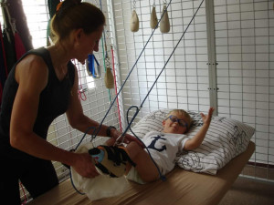 Měl z něj být ležák, vzpomíná maminka Adámka. Se synem bojují o soběstačnost