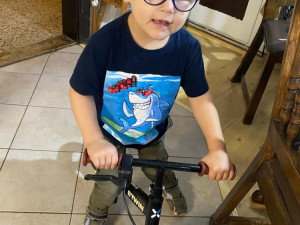 Měl z něj být ležák, vzpomíná maminka Adámka. Se synem bojují o soběstačnost