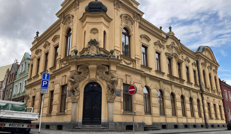 Bývalou historickou knihovnu v Hradci Králové využije biskupské gymnázium