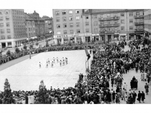 Jako první do města dorazila americká armáda. Jak vypadal konec války v Hradci Králové?