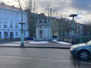 Hradecká radnice chce zrekonstruovat poslední kiosek. Do posledně opraveného se nastěhuje zmrzlinář