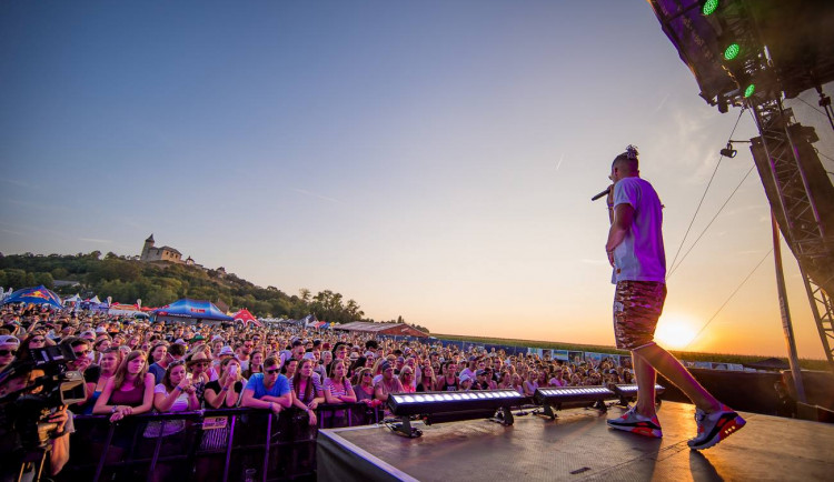 HradyCZ pod Kunětickou horou se ruší. Vláda nedodala přesné podmínky, tvrdí pořadatelé