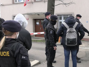 Celní správa odhalila 16 nelegálně zaměstnaných Ukrajinců a Maďarů