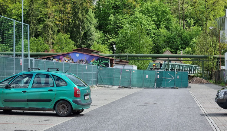 V Náchodě začal růst skatepark. Jeho stavba částečně omezí dopravu