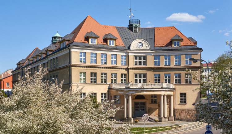 Trutnov překopal svůj rozpočet. Bude třeba investovat ZŠ kpt. Jaroše