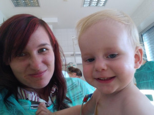 Viktorka má za sebou čtyři operace srdce a naději na plnohodnotný život. Rodina vděčí českým kardiochirurgům