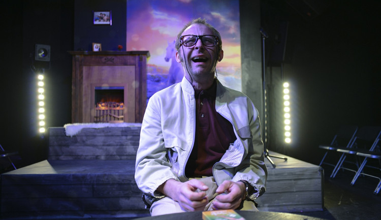 Hradecký Divadelňák: Do oploceného areálu jen s negativním testem