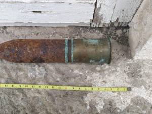 Muž z Trutnovska našel při vyklízení sklepa munici, na místě zasahoval pyrotechnik