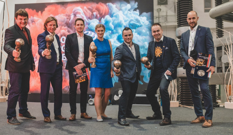 Vítězové loňského ročníku E.ON Energy Flobe. Celkovým vítězem se stala obec Hostětín.