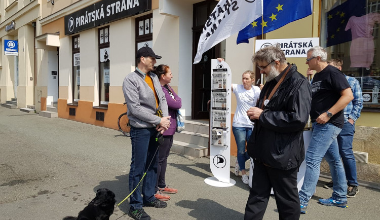 Hradečtí Piráti řeší případ zastupitele Dohnala. Do voleb šel jako odsouzený za úmyslný přečin