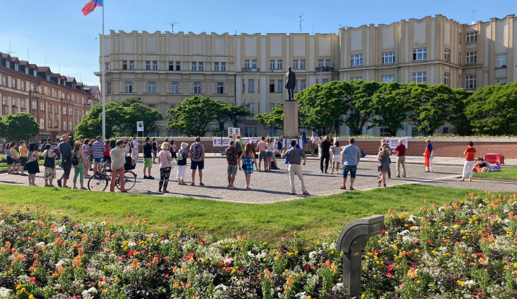 Hradec Králové opět demonstroval. Oproti poslední akci byla účast viditelně slabší