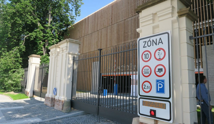 V létě začnou v Gayerových kasárnách práce na teplovodu, veřejnosti se moc nedotknou