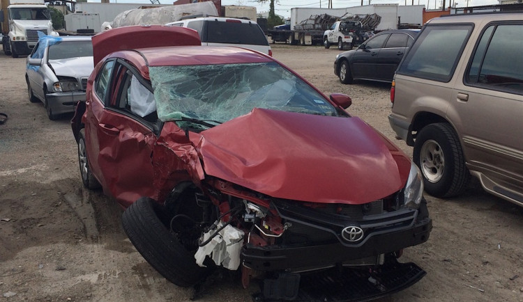 Vedení Hradce Králové vyhlásilo válku autovrakům