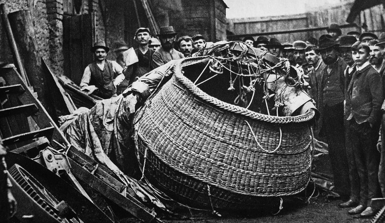 Od první letecké nehody uplynulo 130 let. Balon Kysibelka spadl z výšky téměř osmi set metrů