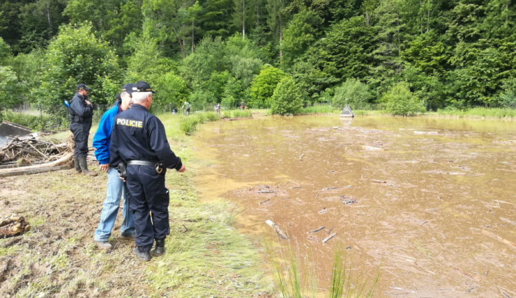 Pátrání po seniorovi v Orlických horách skončilo šťastně. Pomohla i policie z Polska
