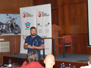 Na polygonu v Sosnové térují učitelé autoškol