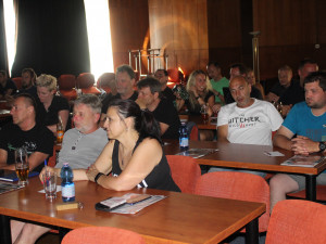 Na polygonu v Sosnové térují učitelé autoškol