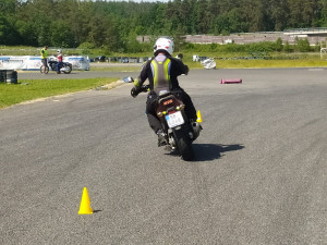 Na polygonu v Sosnové térují učitelé autoškol