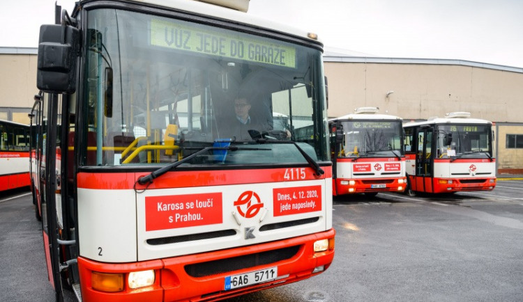 V sobotu v Praze naposledy vyjedou autobusy Karosa B 951. Nejstarší vůz pochází z přelomu 40. a 50. let