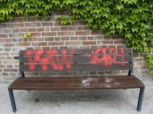 Sprejeři v Hradci Králové řádí čím dál častěji. Značkují si území, i když jim za to hrozí vězení