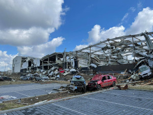 Kraj i Hradec Králové chystají podporu nejvíce zasaženým obcím na jižní Moravě. Na místo odjelo několik hasičů i policistů
