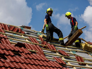 Jak vypadal víkend hradeckých hasičů na jižní Moravě? Dnes se bude rozhodovat o finanční pomoci