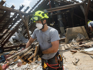 Jak vypadal víkend hradeckých hasičů na jižní Moravě? Dnes se bude rozhodovat o finanční pomoci