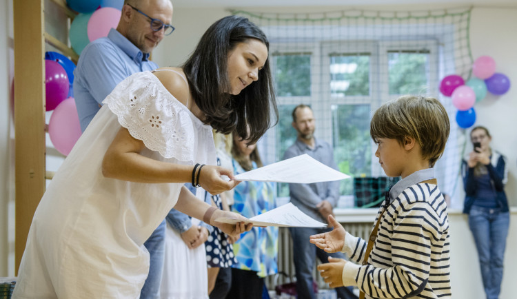 Malotřídka v Peci pod Sněžkou přes epidemii vše zvládla. Látku dohánět nebude