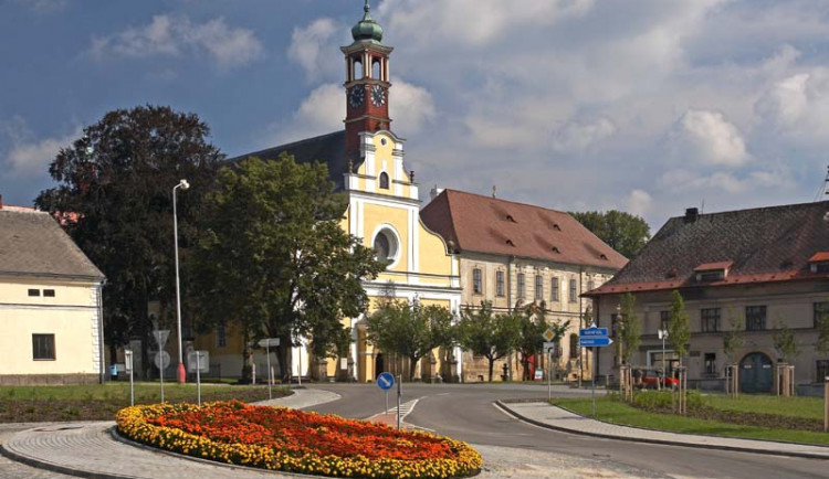 Klášter v Polici nad Metují je v kritickém stavu, hledá se vhodná dotace pro jeho záchranu