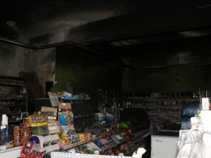 Požár v prodejně ve Skřivanech