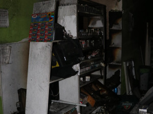 Požár v prodejně ve Skřivanech