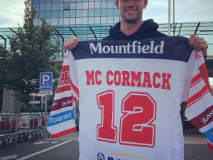 Jako první dorazil k týmu Graeme McCormack, který se dostal do Česka už v sobotu