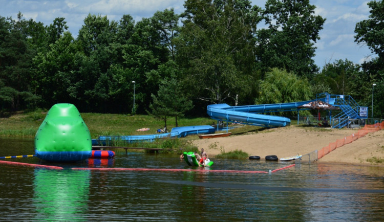 Voda ke koupání v hradeckém kraji je v pořádku. Kromě Stříbrného rybníku a Jinolic