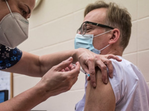V Hradci by mohlo tento týden začít fungovat očkovací místo pro neobjednané