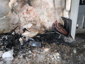 V Pileticích hořela budova se zvířaty, hasiči včas zabránili velkým škodám