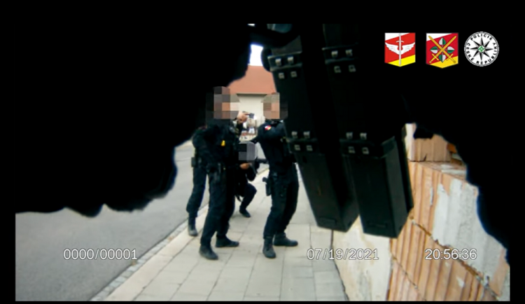 Záběr z policejního zásahu