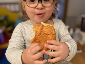 Rozštěp páteře změnil malé Michalce život. Věříme, že jednou protančí střevíce, říkají rodiče