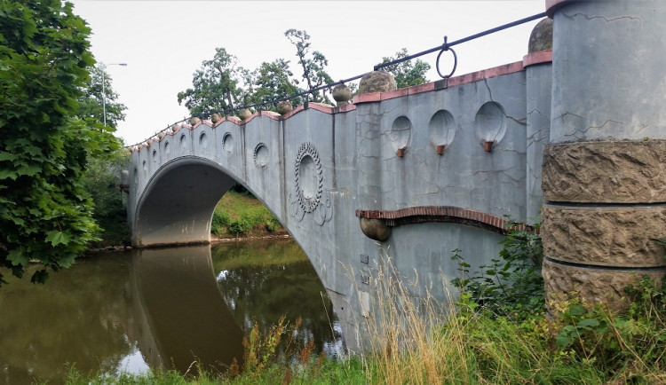 Silniční most Kameňák na Pláckách