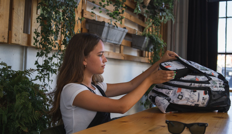 Blíží se školní rok. Jak vybrat školákovi ten správný batoh? Značka Bagmaster sází především na kvalifikované zdravotní posudky a tři roky záruky ke všem batohům i aktovkám.